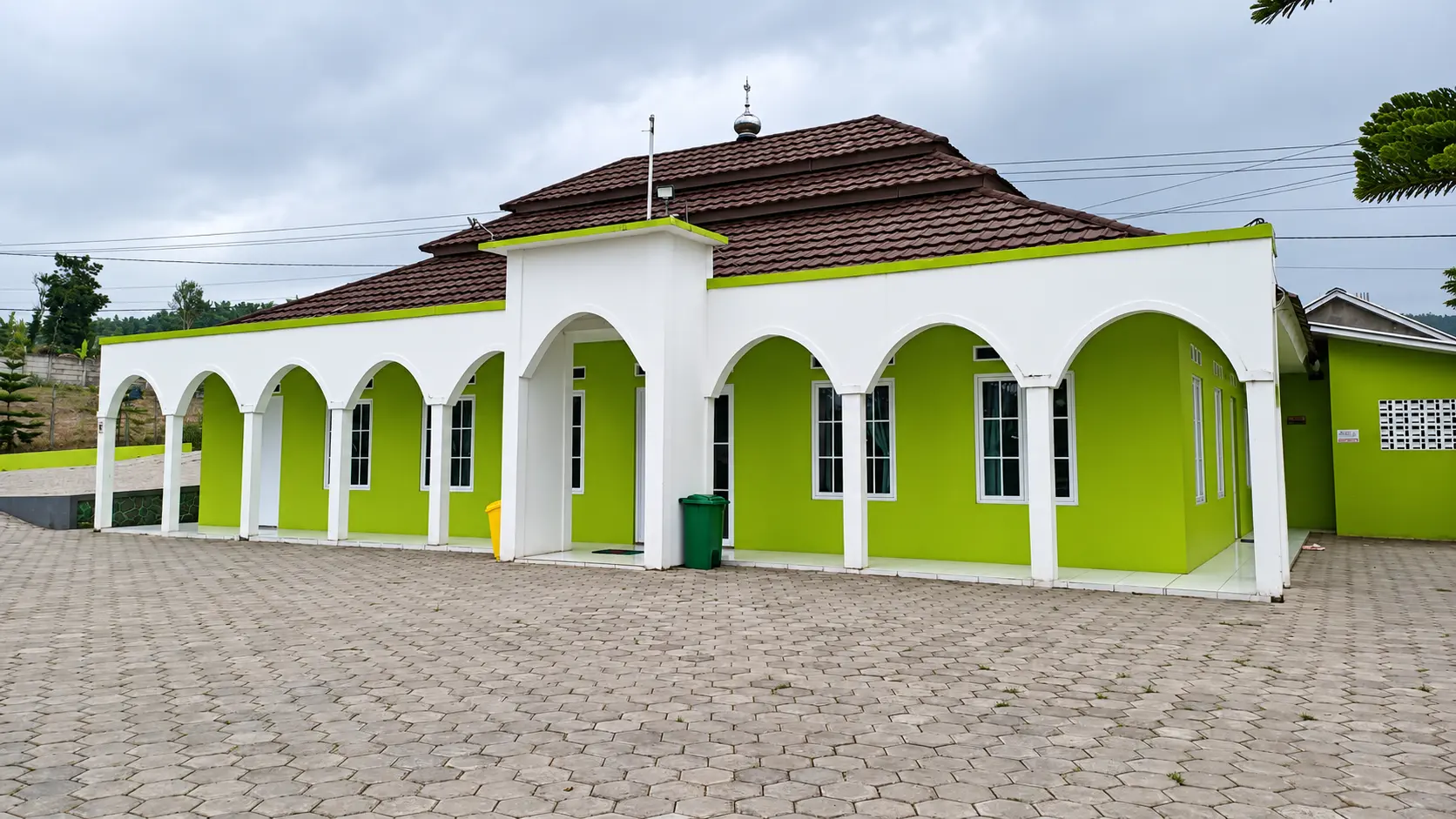 Masjid Al-Akhwain